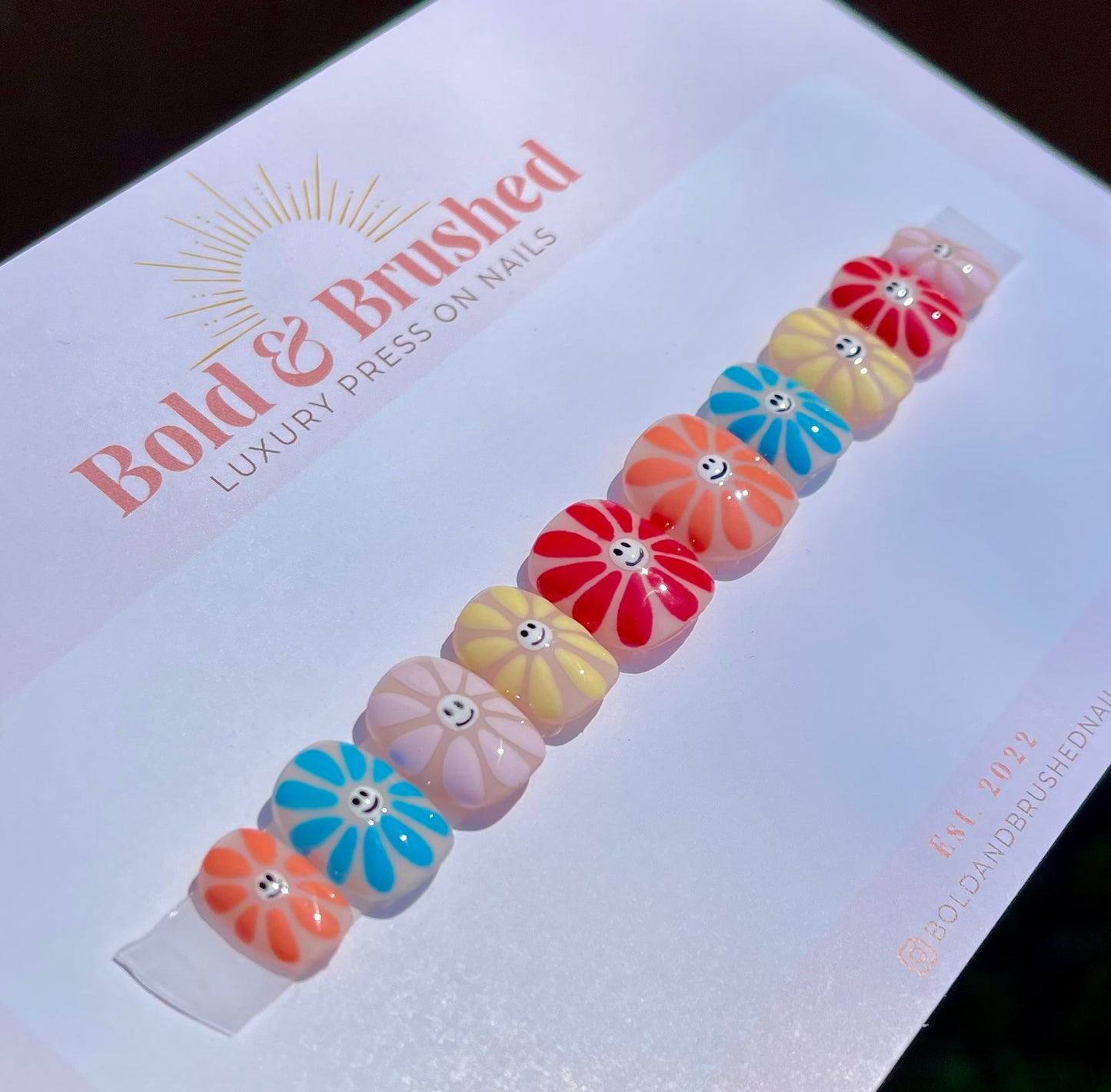 Happy Little Daisies Press on Nail Set