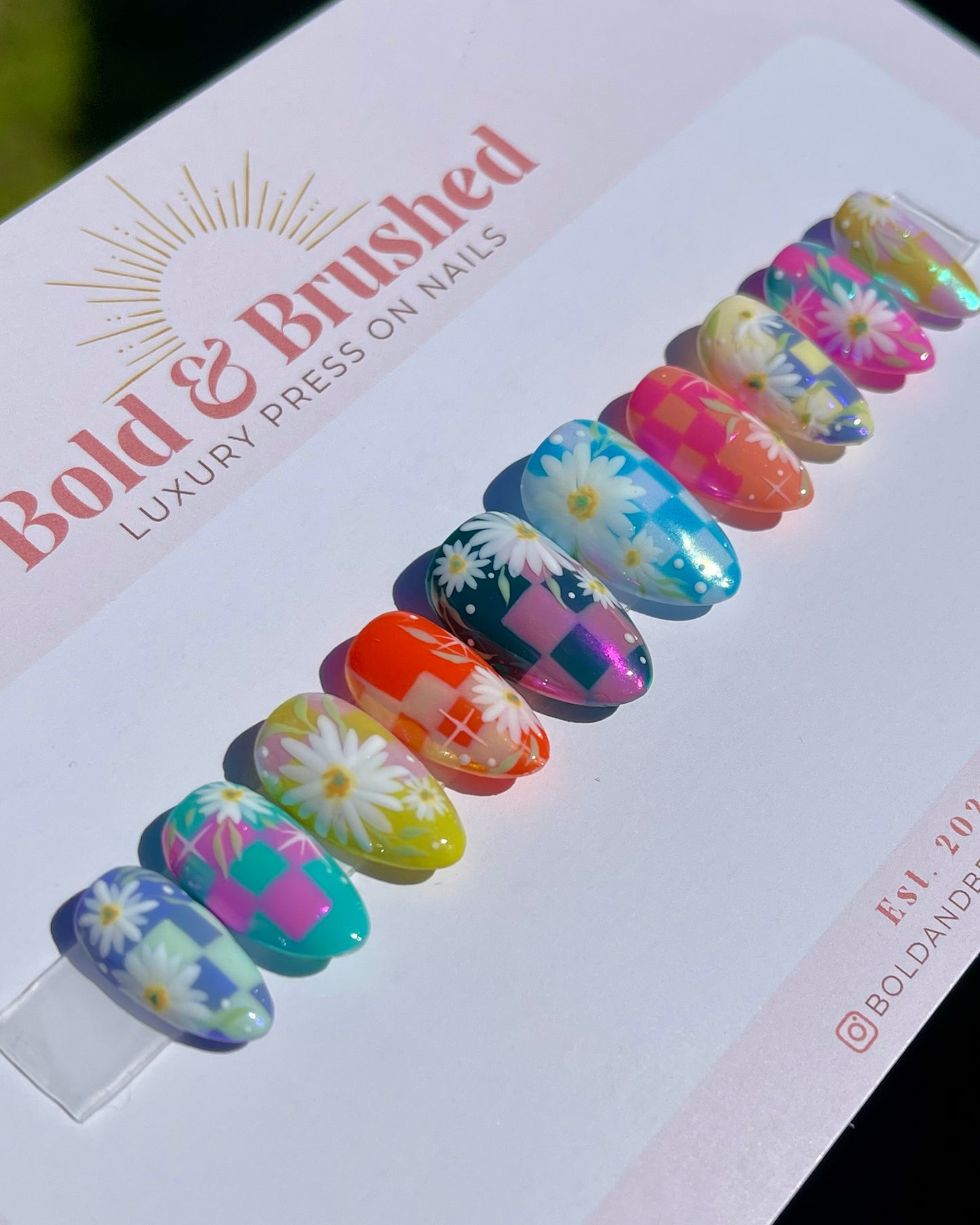 Checkered Chrome Daisies - Vibrant Summer Set