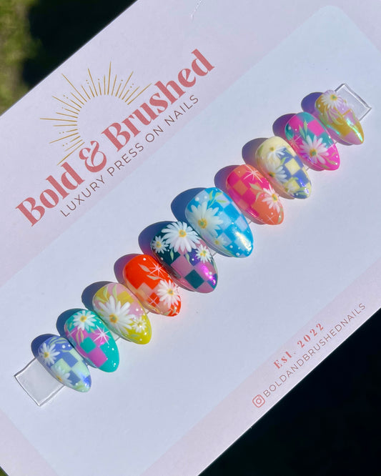 Checkered Chrome Daisies - Vibrant Summer Set