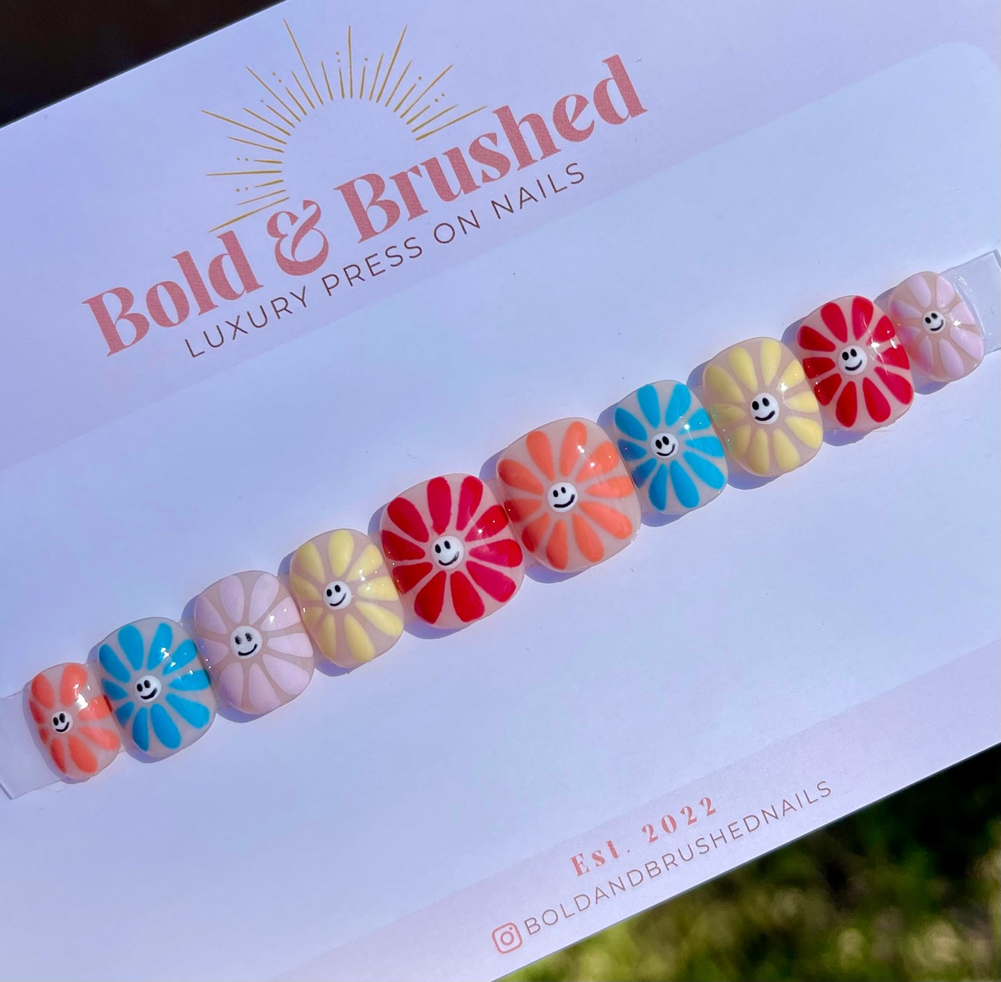 Happy Little Daisies Press on Nail Set