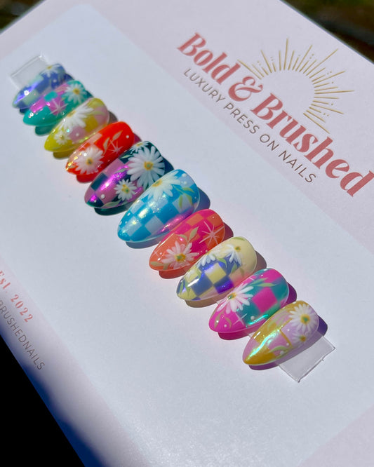 Checkered Chrome Daisies - Vibrant Summer Set