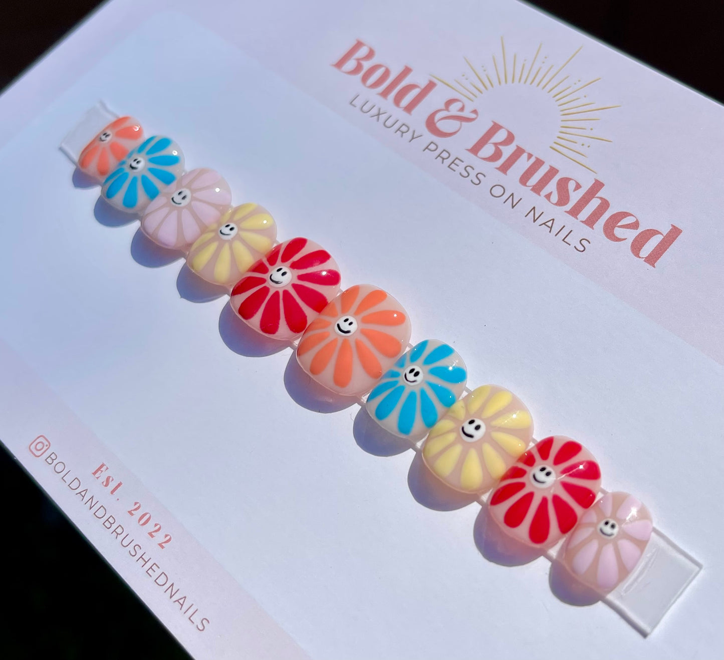 Happy Little Daisies Press on Nail Set